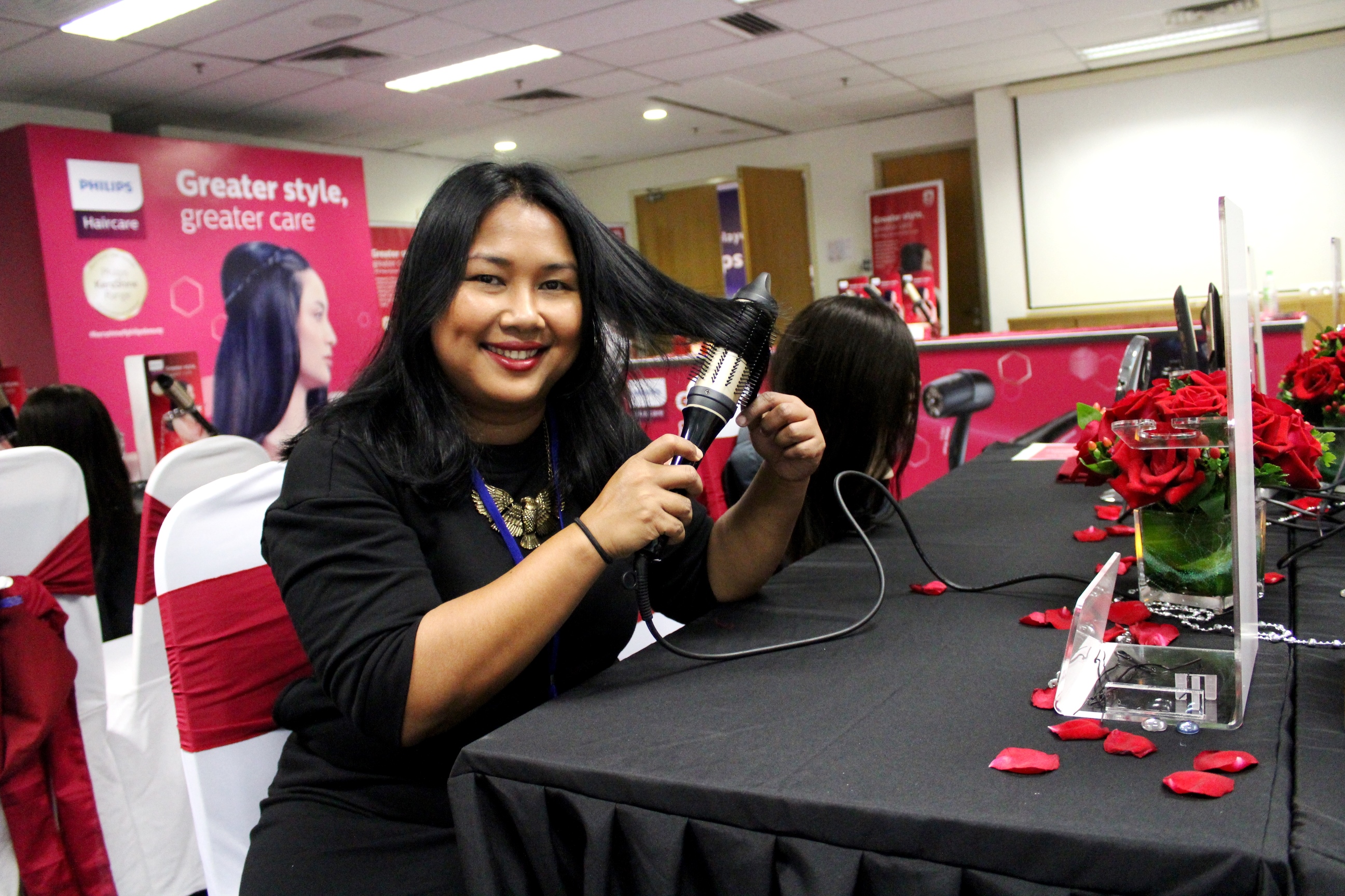 Gulung ke bawah untuk dapatkan rambut beralun cantik.